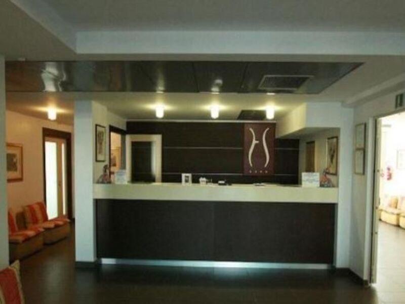 Hotel Sporting Помеция Екстериор снимка
