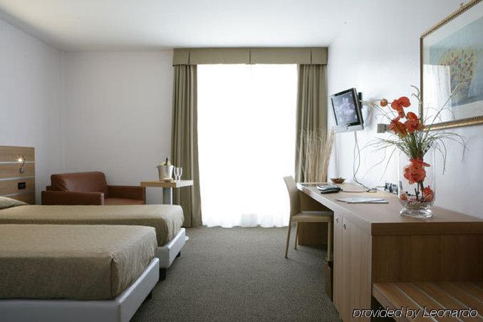 Hotel Sporting Помеция Стая снимка