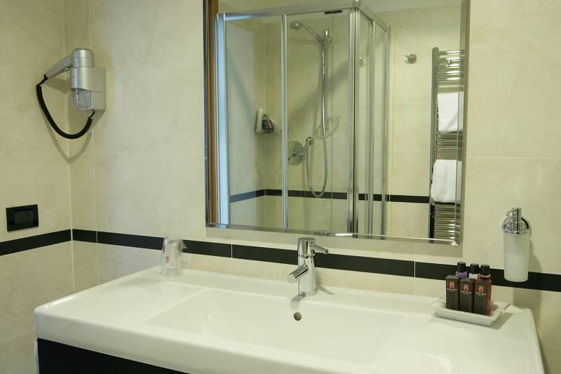 Hotel Sporting Помеция Екстериор снимка